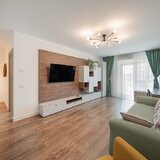 Parcului 20- Expozitiei Mobilat si utilat modern Vedere gradina